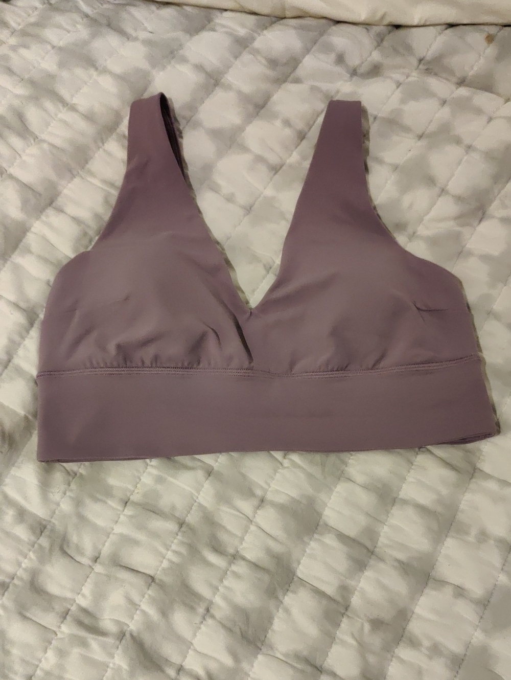 Lululemon Women Align V-Neck Bra lavender Buttery Soft Weightless Y2K Athletic